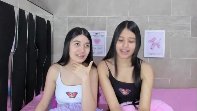 Thumbnail 3, roseandmiah's Stream at Chaturbate, 1 month ago