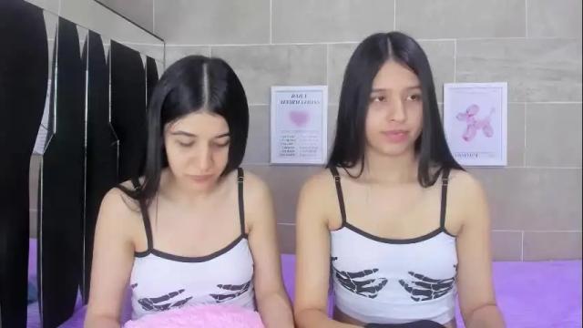 Image 11 of roseandmiah Stream on Chaturbate on 1 month ago