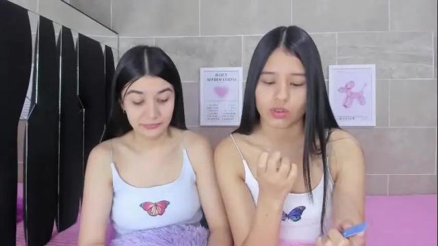 Thumbnail 1, roseandmiah's Stream at Chaturbate, 20 days ago
