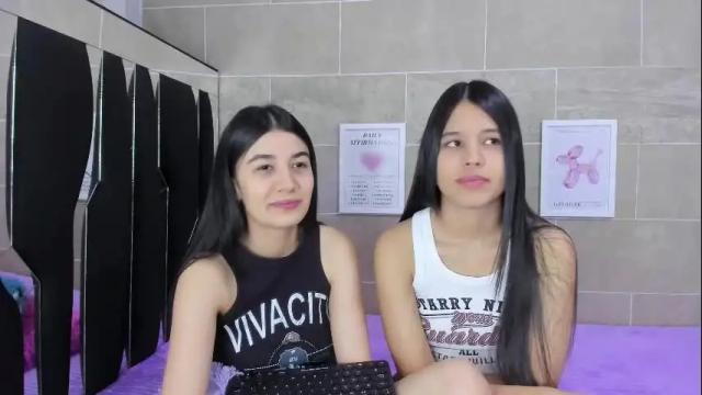 Image 3 of roseandmiah Stream on Chaturbate on 17 days ago