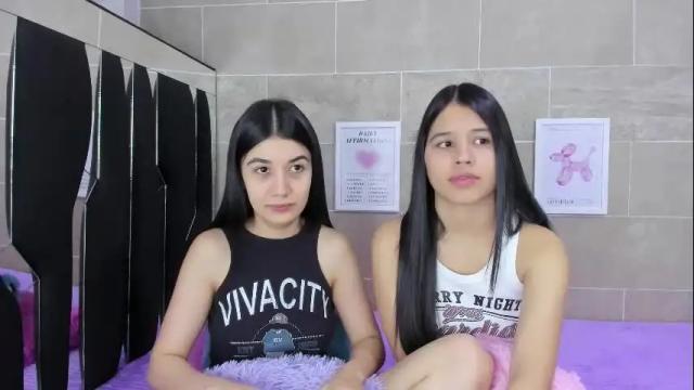 Image 7 of roseandmiah Stream on Chaturbate on 17 days ago
