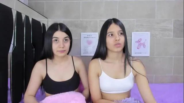 Image 10 of roseandmiah Stream on Chaturbate on 9 days ago