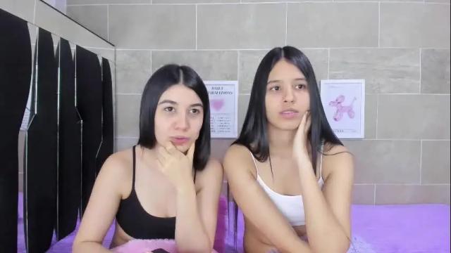 Image 11 of roseandmiah Stream on Chaturbate on 9 days ago