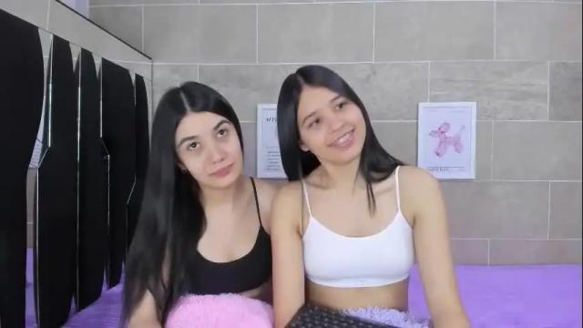 Thumbnail 3, roseandmiah's Stream at Chaturbate, 3 days ago