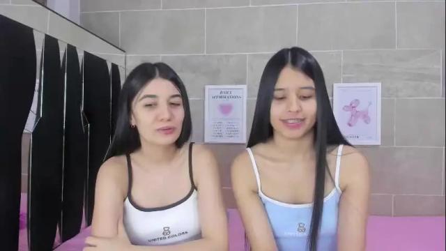 Image 6 of roseandmiah Stream on Chaturbate on 10 days ago