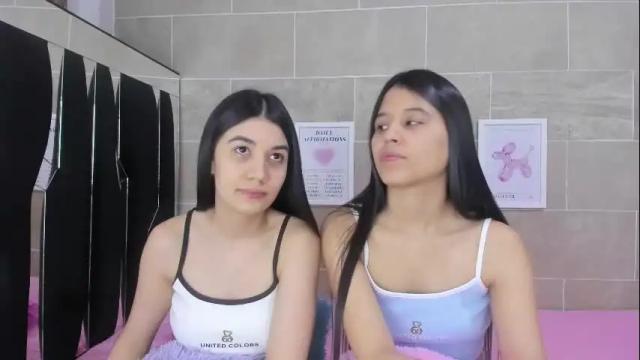 Image 8 of roseandmiah Stream on Chaturbate on 10 days ago