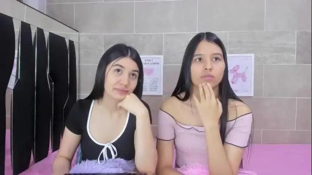 Image 7 of roseandmiah Stream on Chaturbate on 1 month ago