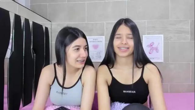 Image 4 of roseandmiah Stream on Chaturbate on 1 month ago