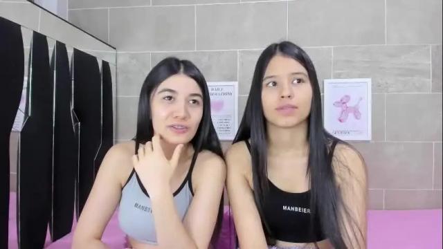 Image 6 of roseandmiah Stream on Chaturbate on 1 month ago