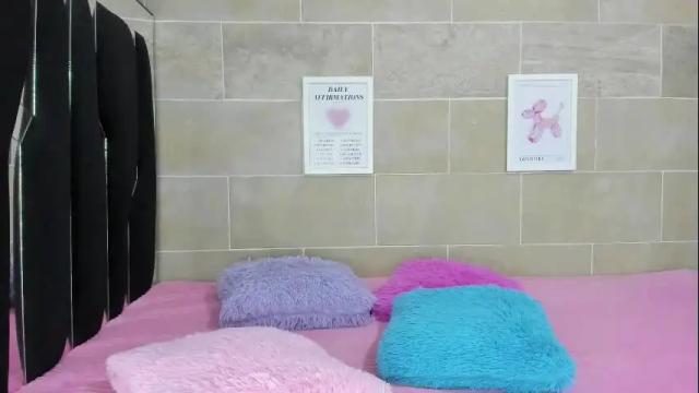 Thumbnail 1, roseandmiah's Stream at Chaturbate, 19 days ago