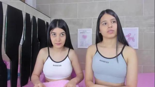 Image 4 of roseandmiah Stream on Chaturbate on 12 days ago