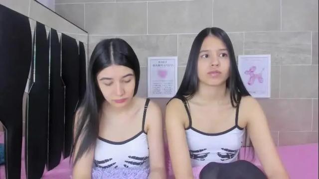 Thumbnail 1, roseandmiah's Stream at Chaturbate, 9 days ago
