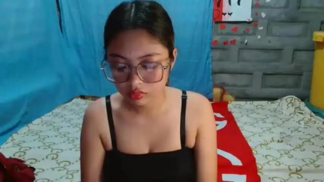 Image 10 of roseasianflower Stream on Chaturbate on 14 months ago