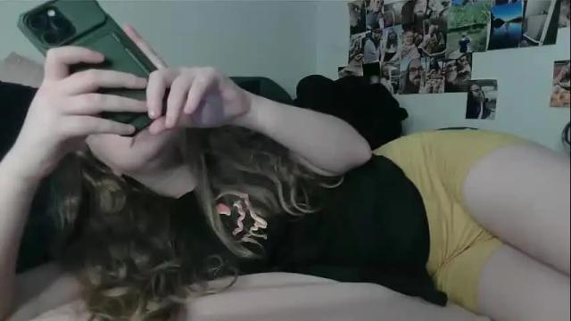 Image 7 of roseburn Stream on Chaturbate on 6 days ago