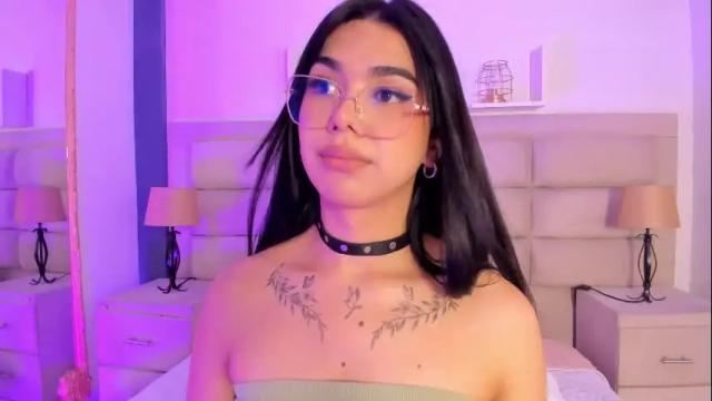 Image 2 of rosecassie Stream on Chaturbate on 1 month ago