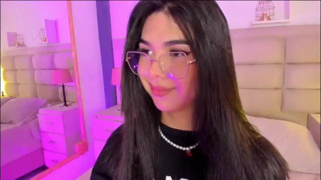Image 4 of rosecassie Stream on Chaturbate on 1 month ago