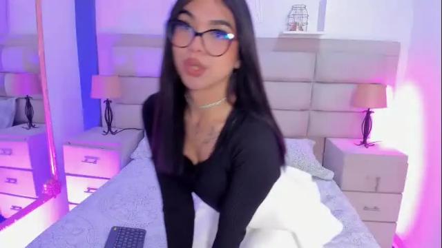 Image 11 of rosecassie Stream on Chaturbate on 28 days ago