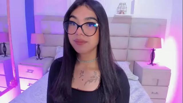 Image 12 of rosecassie Stream on Chaturbate on 28 days ago