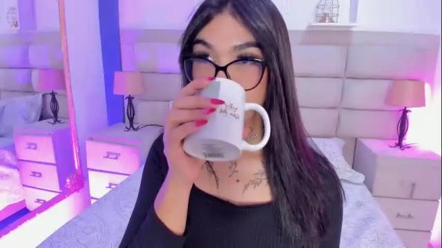Image 4 of rosecassie Stream on Chaturbate on 28 days ago