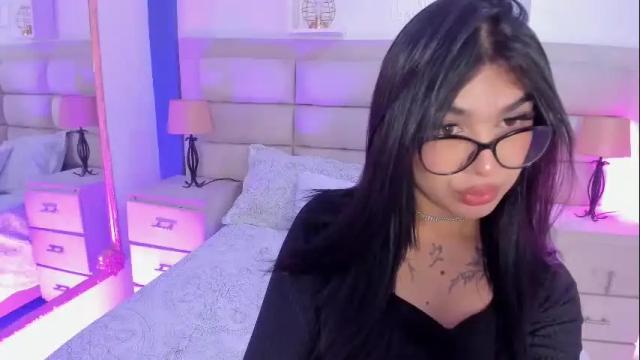 Image 8 of rosecassie Stream on Chaturbate on 28 days ago