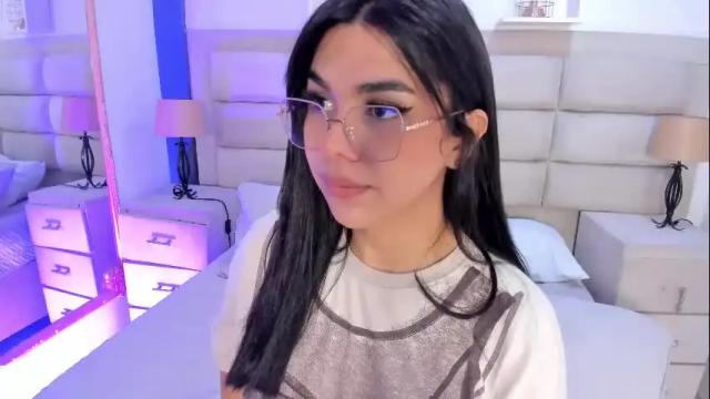 Image 10 of rosecassie Stream on Chaturbate on 17 days ago