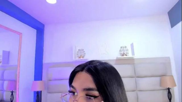 Image 12 of rosecassie Stream on Chaturbate on 17 days ago