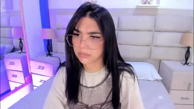 Image 3 of rosecassie Stream on Chaturbate on 17 days ago