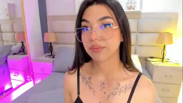 Image 10 of rosecassie Stream on Chaturbate on 15 days ago