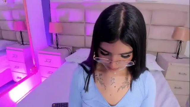 Image 10 of rosecassie Stream on Chaturbate on 10 days ago