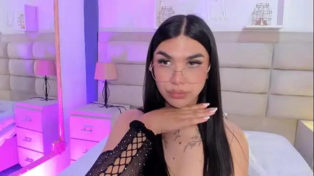 Image 2 of rosecassie Stream on Chaturbate on 9 days ago