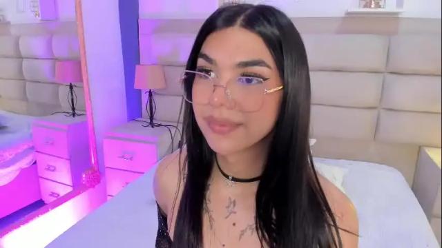 Image 6 of rosecassie Stream on Chaturbate on 9 days ago