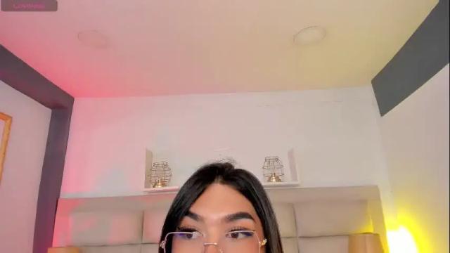 Image 12 of rosecassie Stream on Chaturbate on 4 days ago