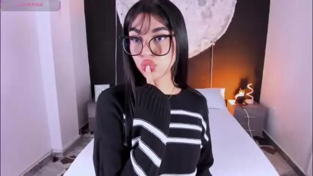 Thumbnail 1, rosecassie's Stream at Chaturbate, 1 month ago