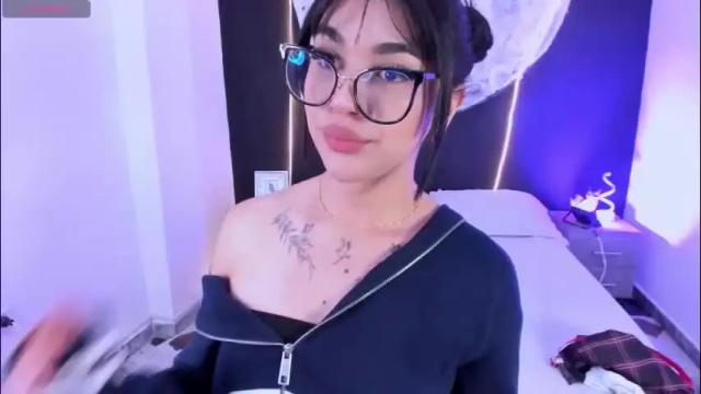 Image 6 of rosecassie Stream on Chaturbate on 1 month ago