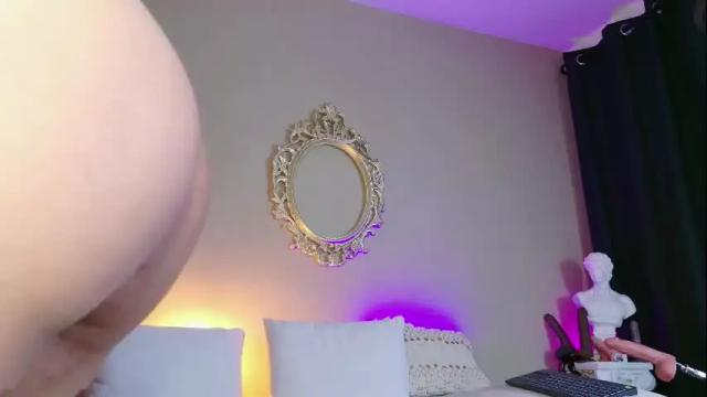 Image 6 of rosedelic Stream on Chaturbate on 3 months ago