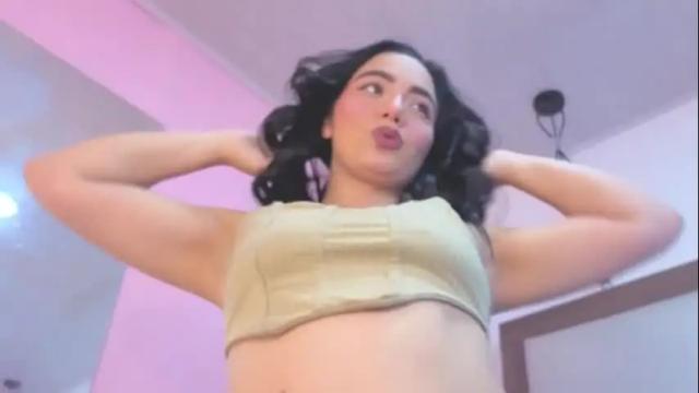 Image 3 of rosee_connor Stream on Chaturbate on 11 days ago