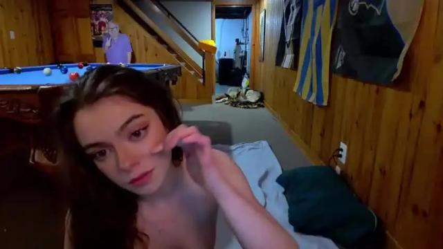 Image 11 of rosegold18 Stream on Chaturbate on 15 months ago