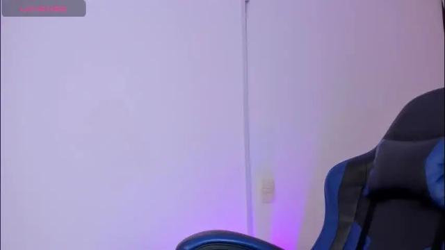 Image 12 of roseliam_ Stream on Chaturbate on 2 months ago