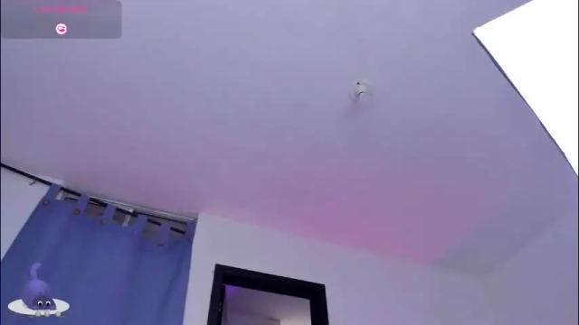 Image 4 of roseliam_ Stream on Chaturbate on 12 days ago