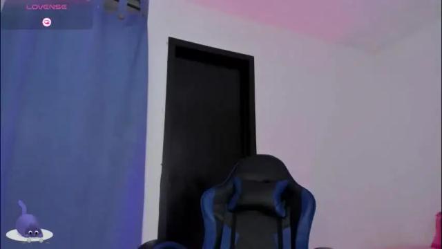 Image 8 of roseliam_ Stream on Chaturbate on 5 days ago