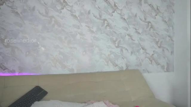 Image 3 of roselinedior Stream on Chaturbate on 1 month ago