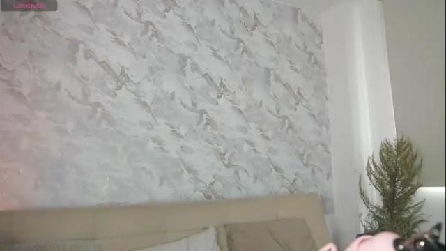 Image 11 of roselinedior Stream on Chaturbate on 1 month ago