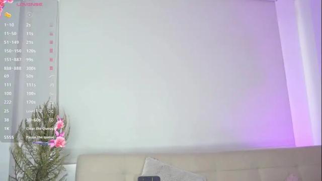 Image 2 of roselinedior Stream on Chaturbate on 26 days ago