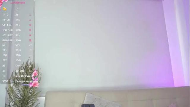 Image 3 of roselinedior Stream on Chaturbate on 26 days ago