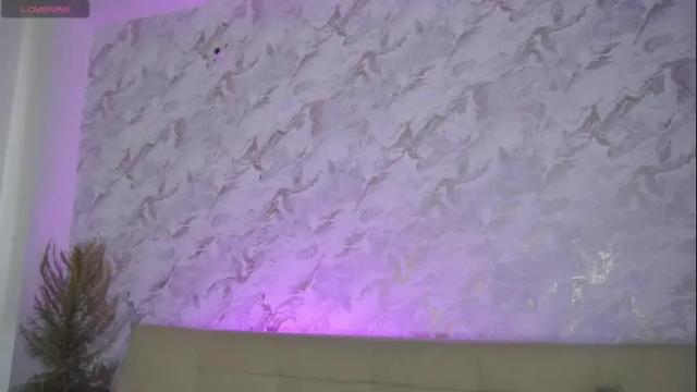 Image 3 of roselinedior Stream on Chaturbate on 3 days ago