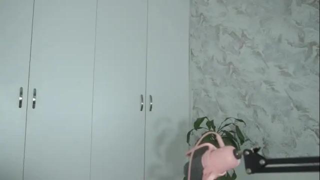 Image 2 of roselinedior Stream on Chaturbate on 1 month ago