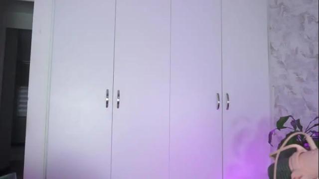 Image 8 of roselinedior Stream on Chaturbate on 1 month ago
