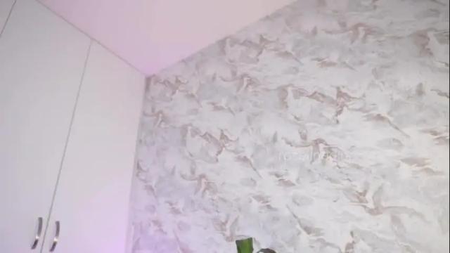 Image 3 of roselinedior Stream on Chaturbate on 1 month ago