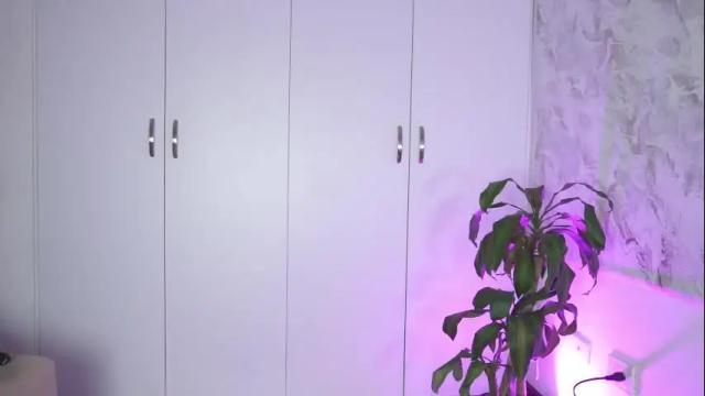 Image 4 of roselinedior Stream on Chaturbate on 1 month ago