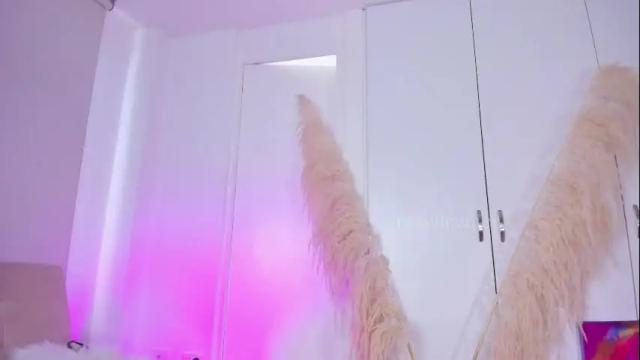Image 10 of roselinedior Stream on Chaturbate on 1 month ago